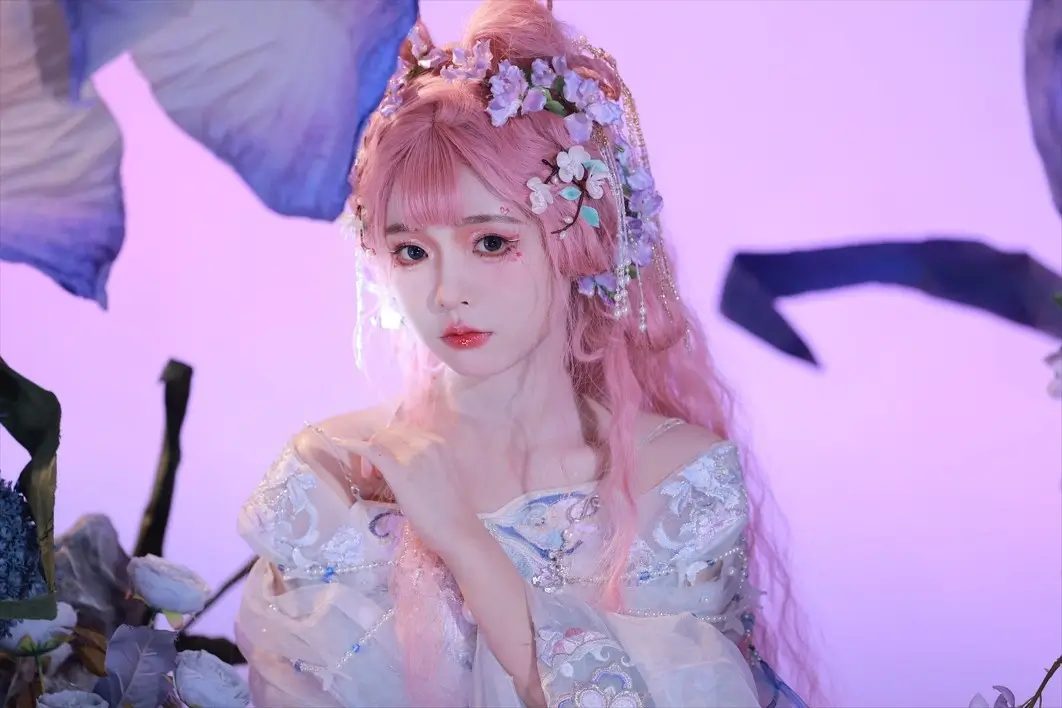 怀里猫ovo - 花月夜蝶梦