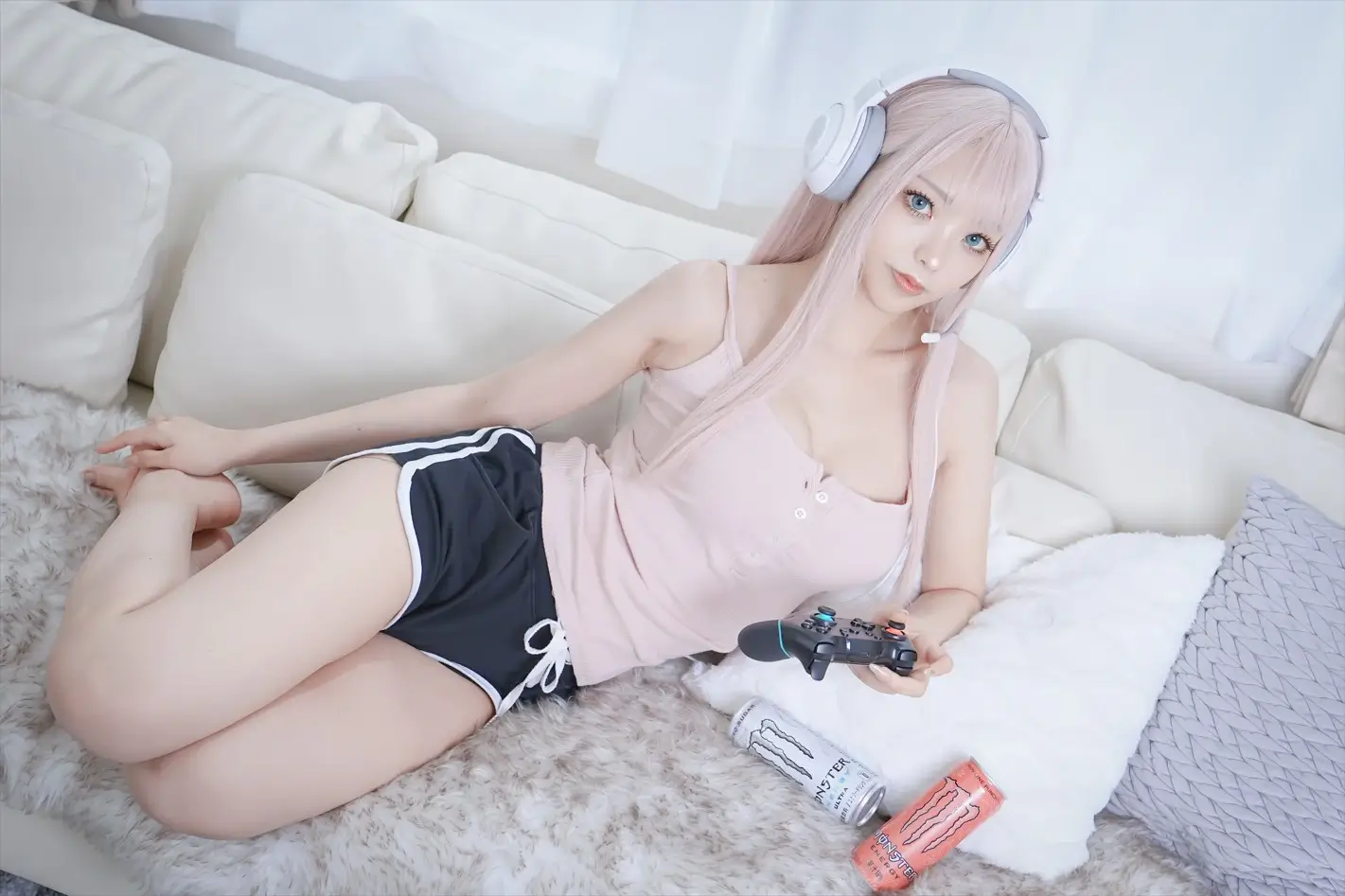 くろてぃあ (くろ) - 【コスホリ32】同班的妹子是游戏迷这件事 (同じクラスのギャルが実はゲーマーだった件)
