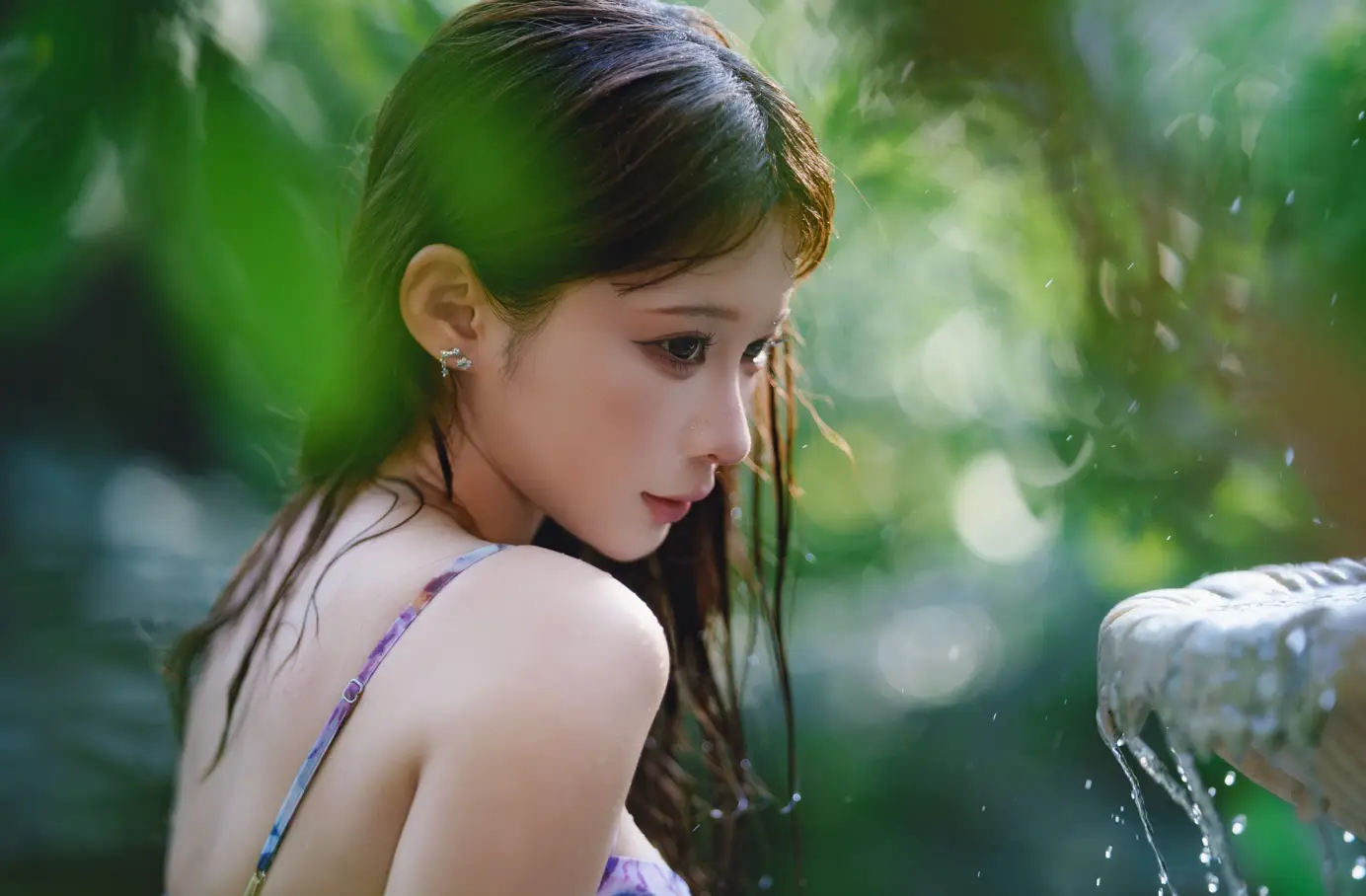 蠢沫沫 – 水池碎花裙 【27P】