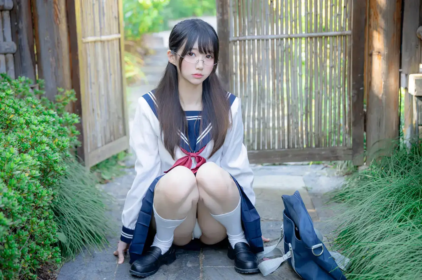 雫しずく – 真面目な委員長
