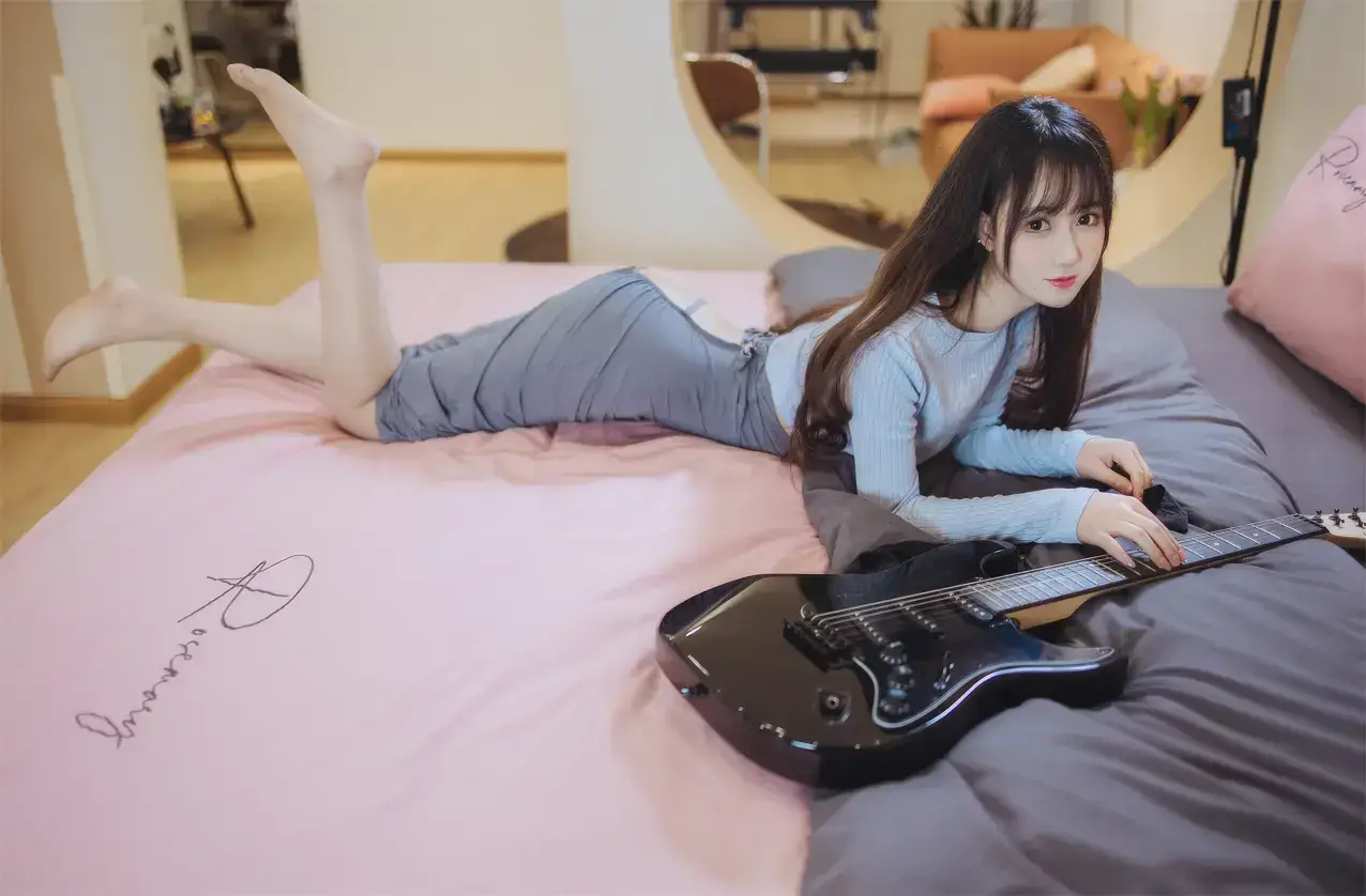羽生三未 – 吉他妹妹
